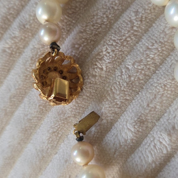 Vintage Pearl Choker Necklace - Picture 4 of 5